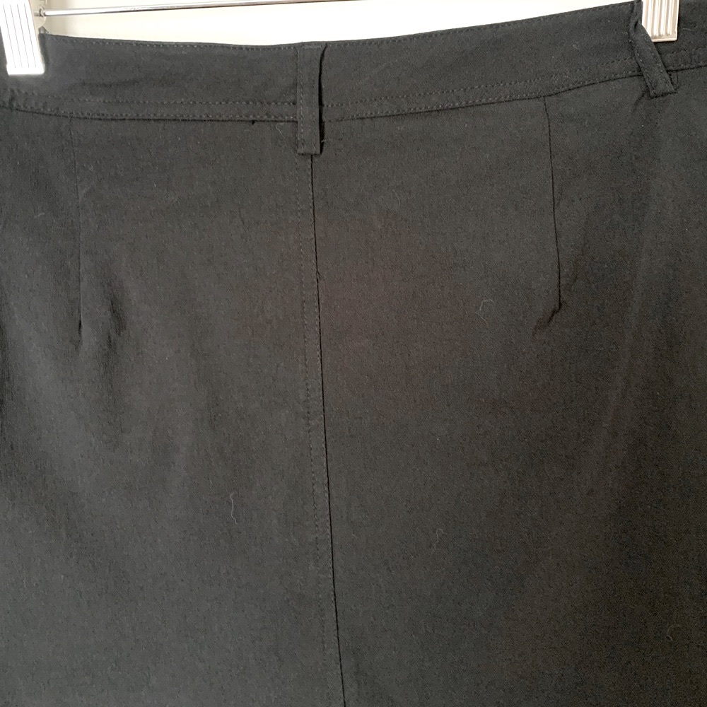 Mario Serrani size M black skort - Picture 8 of 10